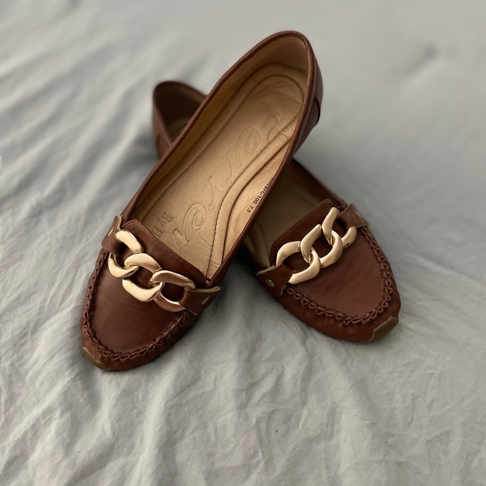 Lightly Worn, Very comfortable,Great condition.